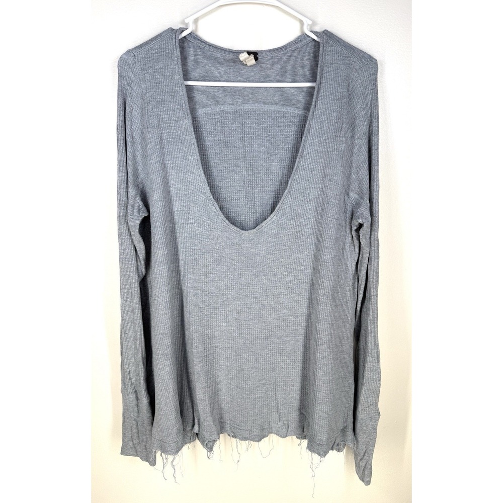 Free People We the Free Gray Thermal Waffle Long Sleeve Medium Top Frayed Hem